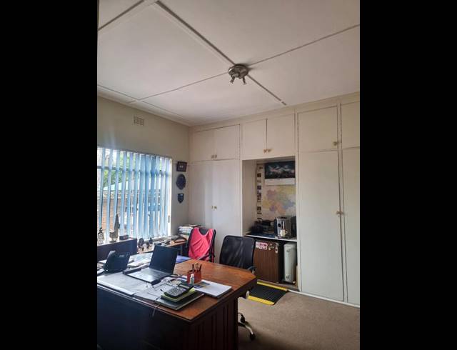 BUSINESS FOR SALE IN MALVERN EAST EXT